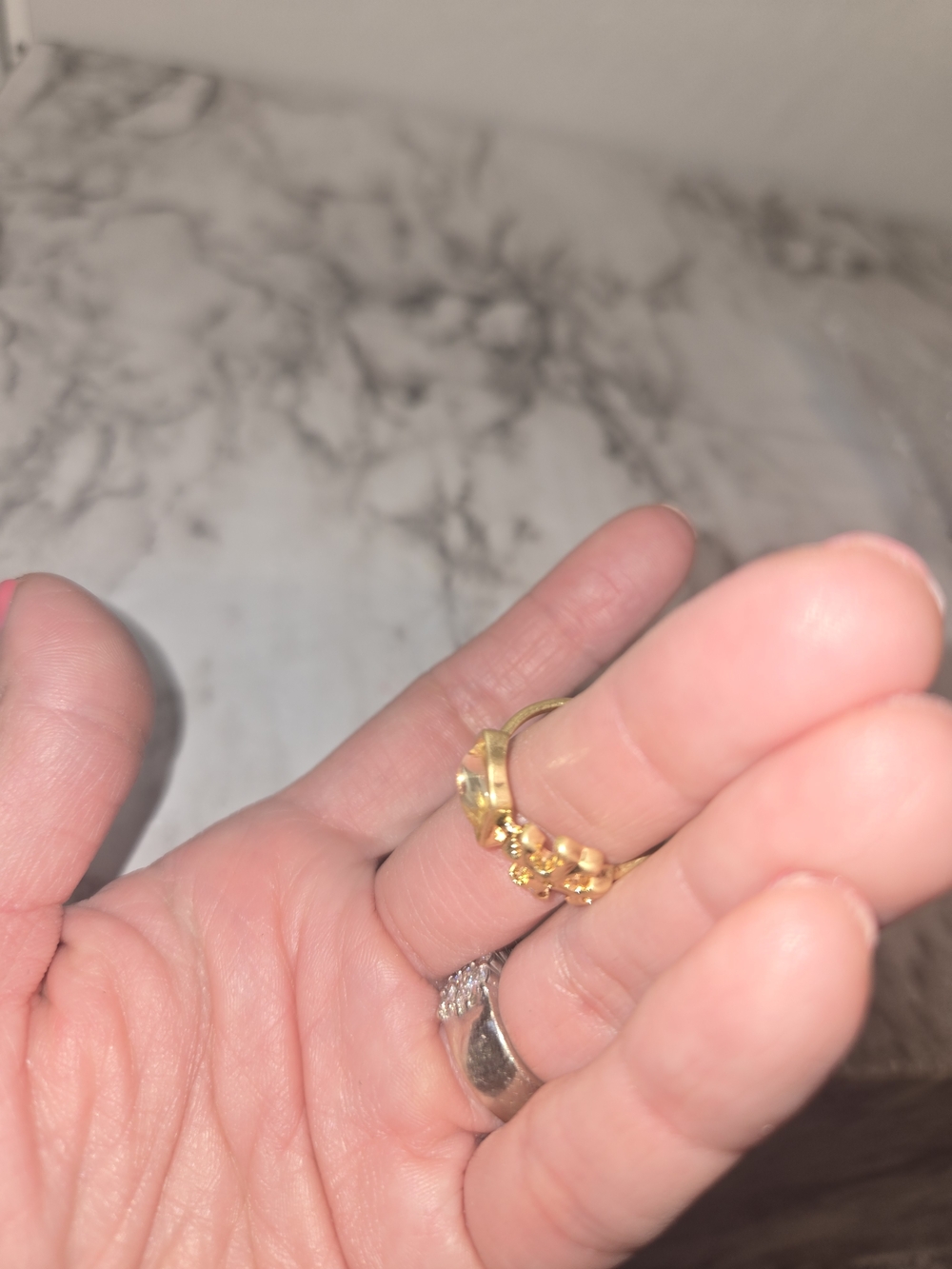 Toryburch Ring - Picture 5 of 6